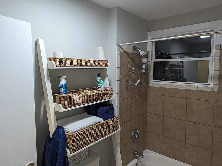 621 Kirtland St — Photo 40