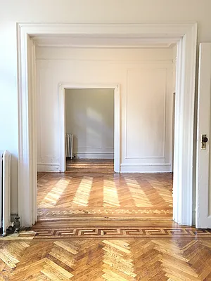 Rented by Metropolitan Equities | media 15