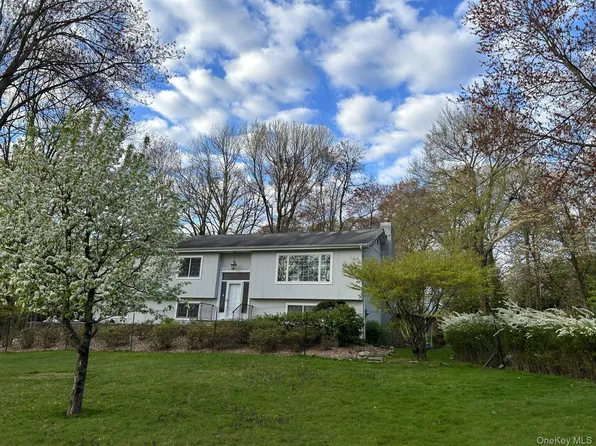 48 Cypress Lane, Briarcliff Manor, NY 10510