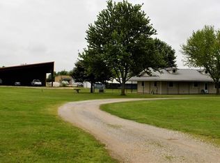 20801 Shady Grove Rd, Siloam Springs, AR 72761