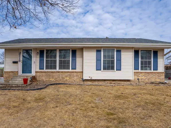 2118 N 4th Ave E, Newton, IA 50208