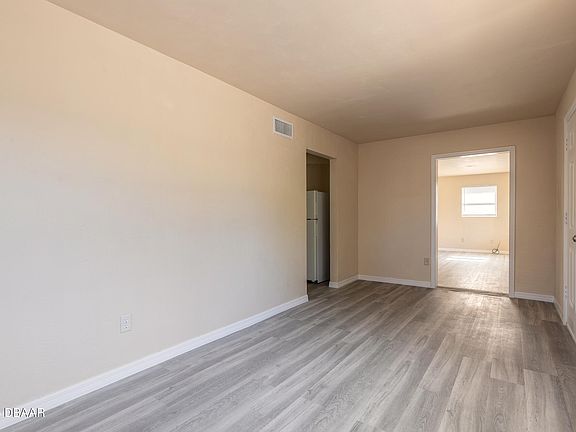 5th image of 425 Jefferson St