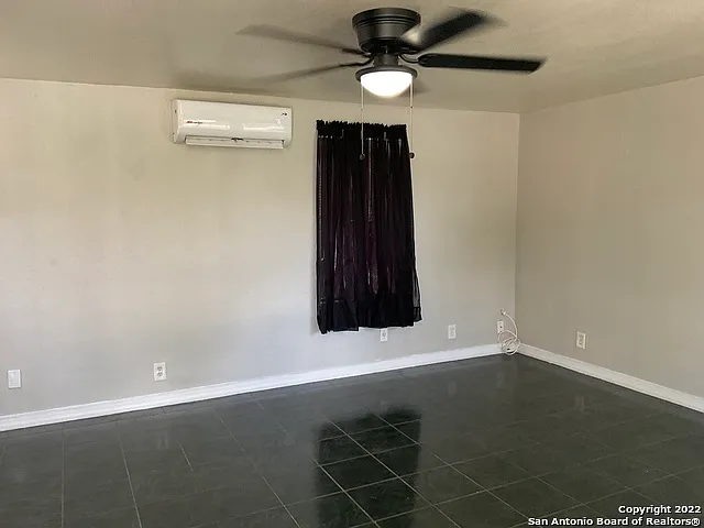 11916 Grapevine St — Photo 3