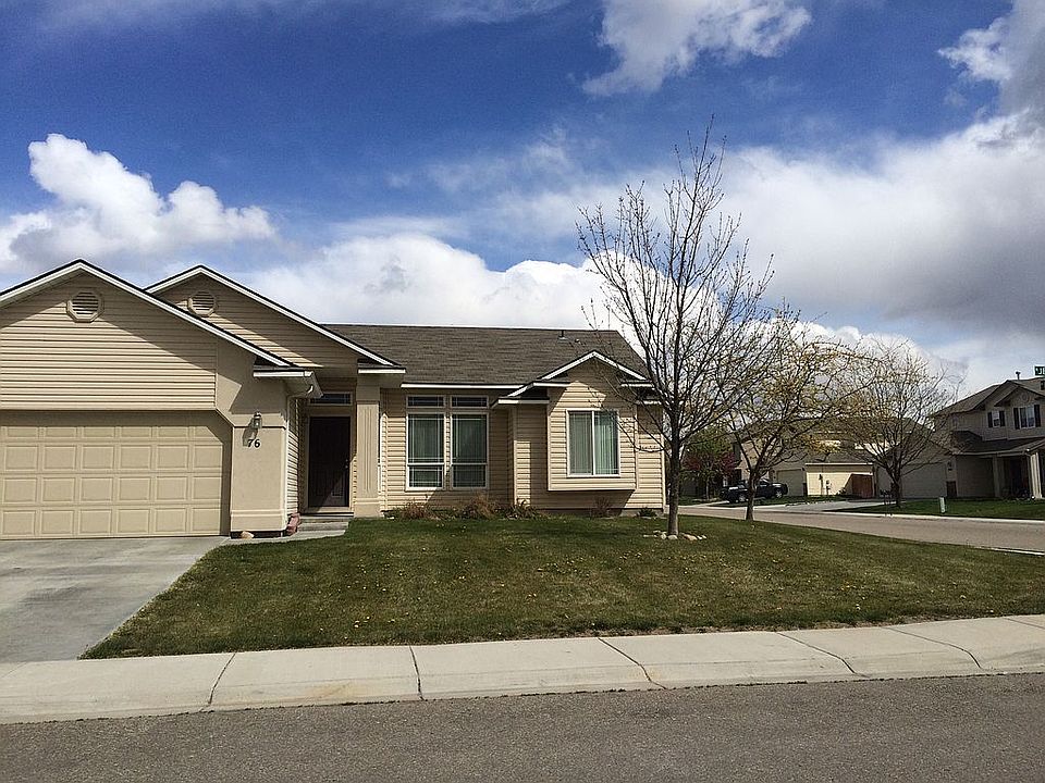 Spacious corner lot