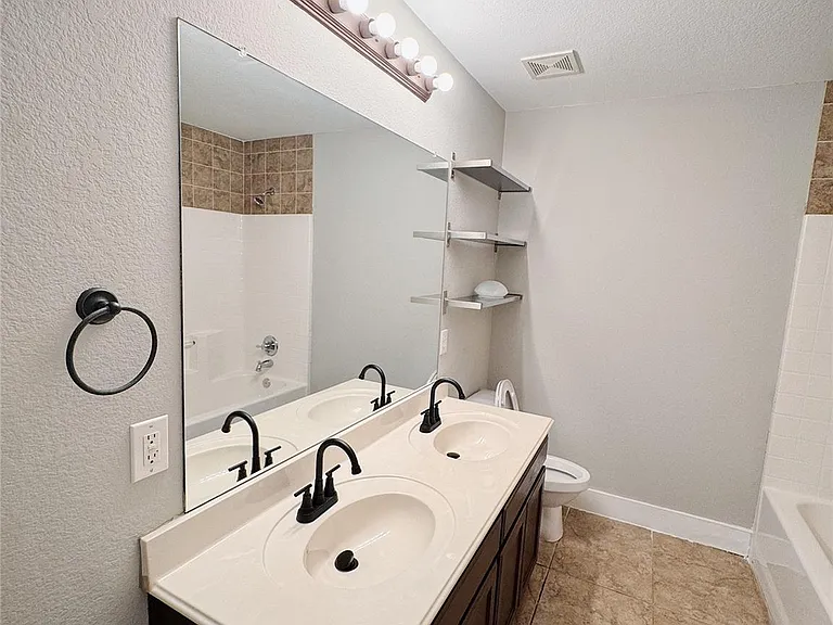 1008 Caudle Ln — Photo 16