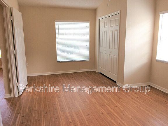 5th image of 1106 Brook Meadow Dr