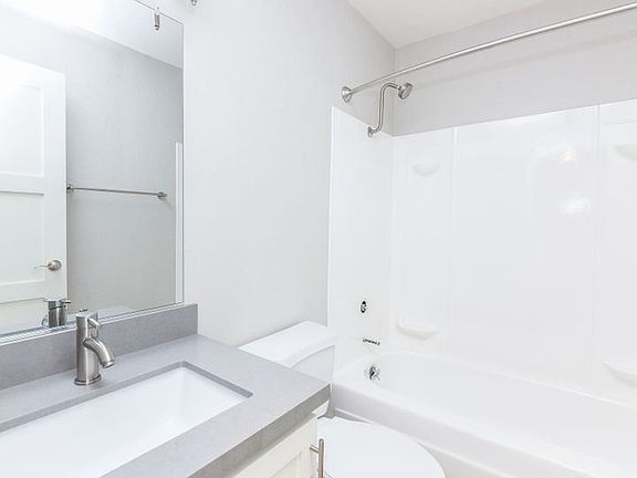 2nd image of 65 Monte Cresta Ave APT 17