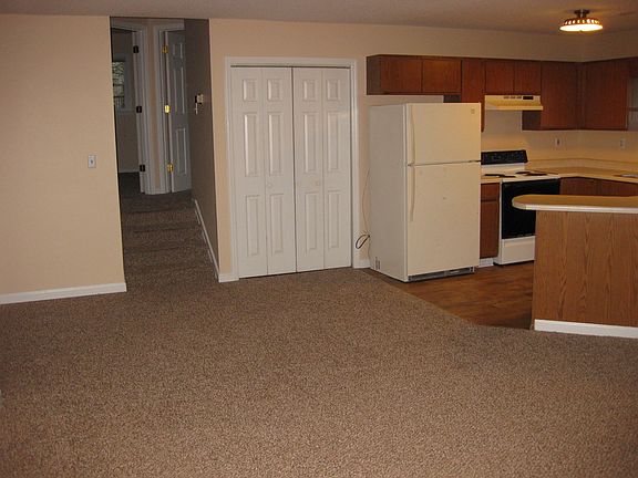 Laundry area- washer and dryer connections