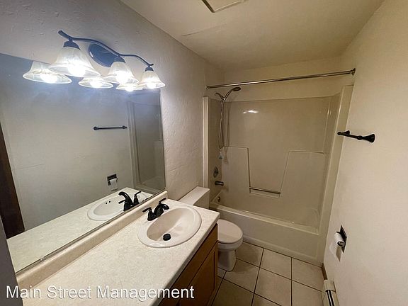 2nd image of 139 Badger Ln #9