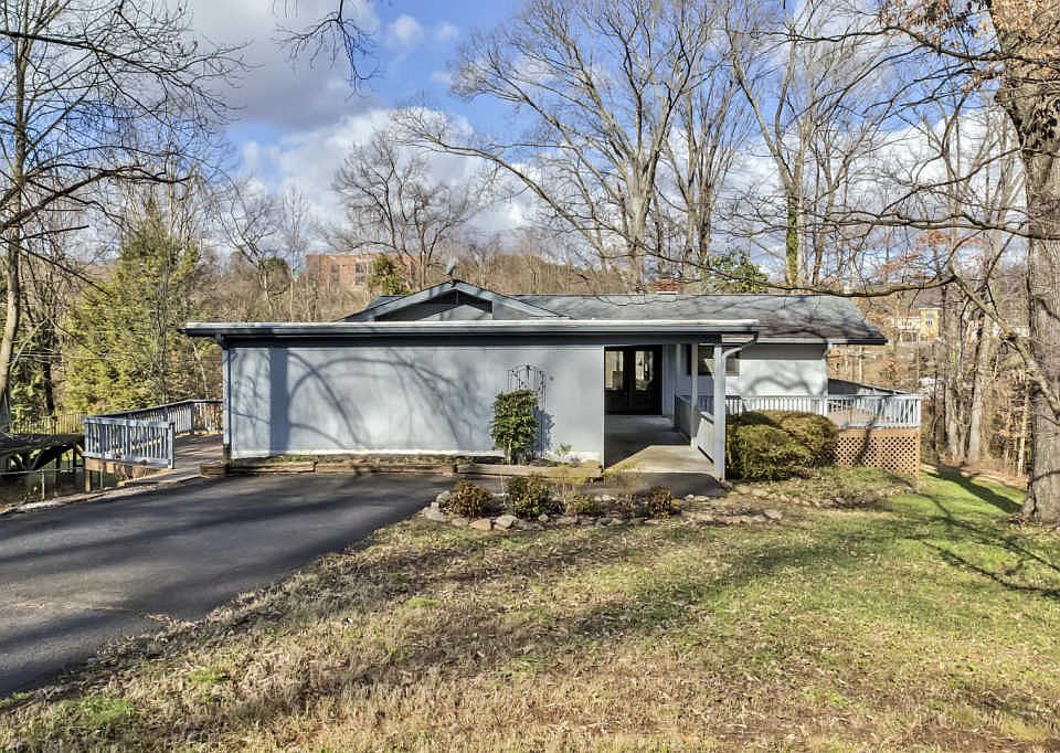 1st image of 5517 Pinellas Dr