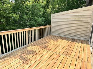 8443 Morgan Ln, Eden Prairie, MN 55347