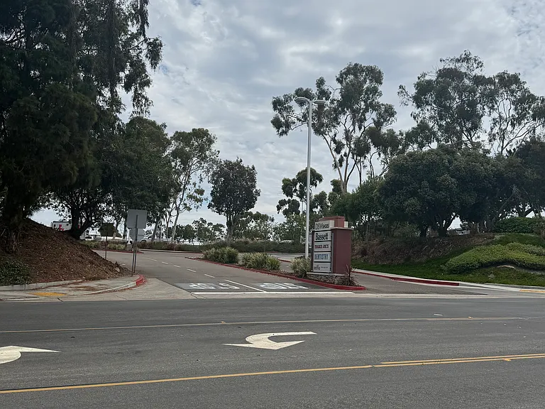 8581 Villa La Jolla Dr #A — Photo 28