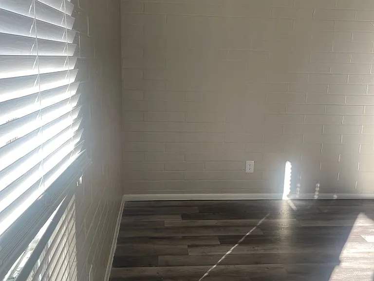 Elton Studio Suites — Photo 25