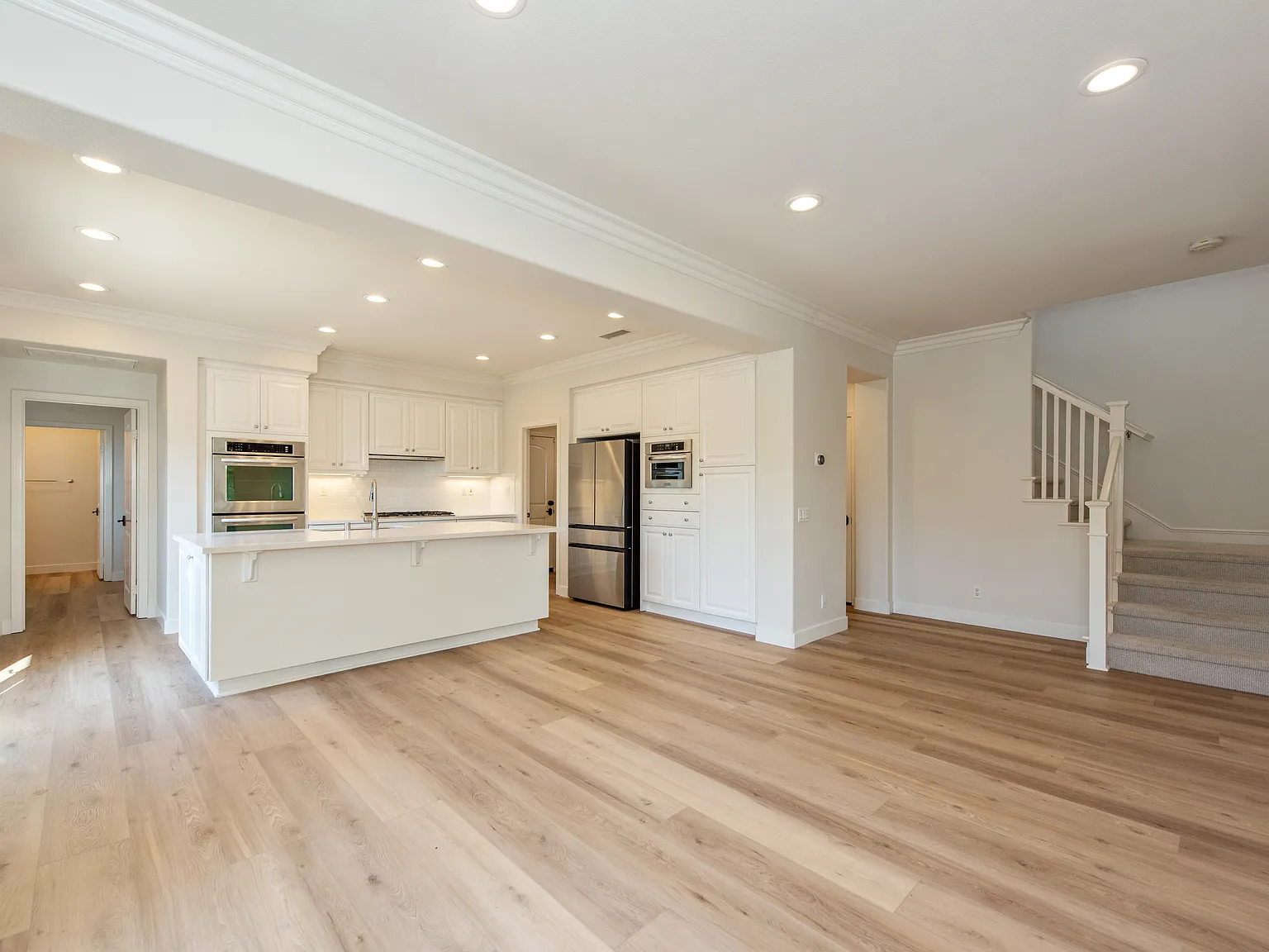 4 bed, 3.5 bath, 2429 sqft, $5,500 — Photo 4