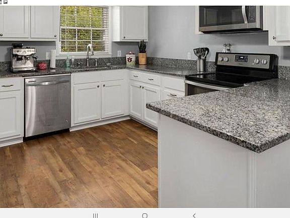 5th image of 635 Apache St
