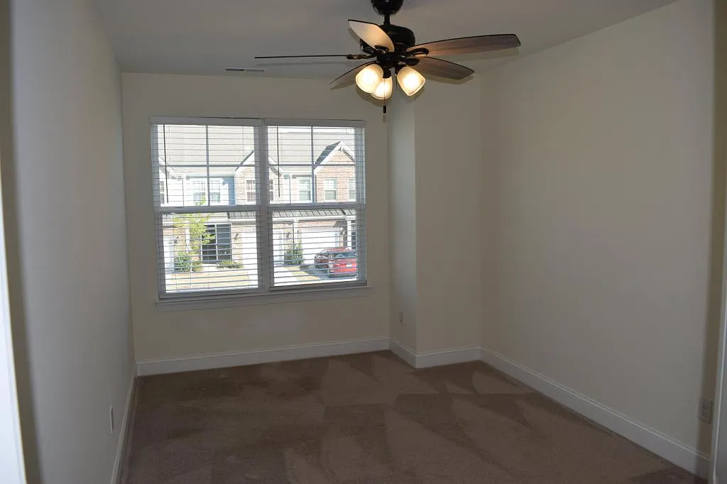 Building Photo - 4011 Rothwood Ln