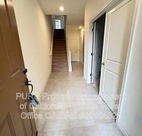 2712 Ferrara Cir — Photo 3