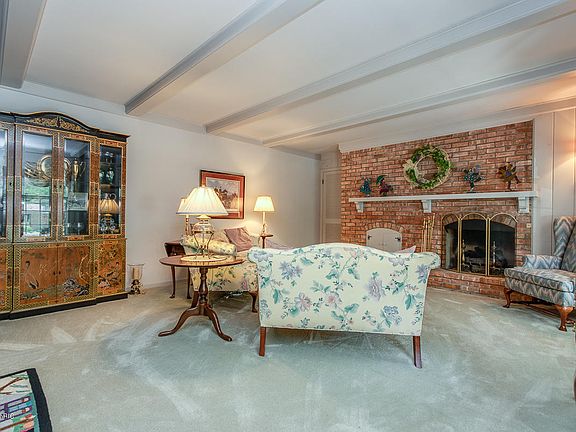 5th image of 2133 E Shiawassee Dr SE