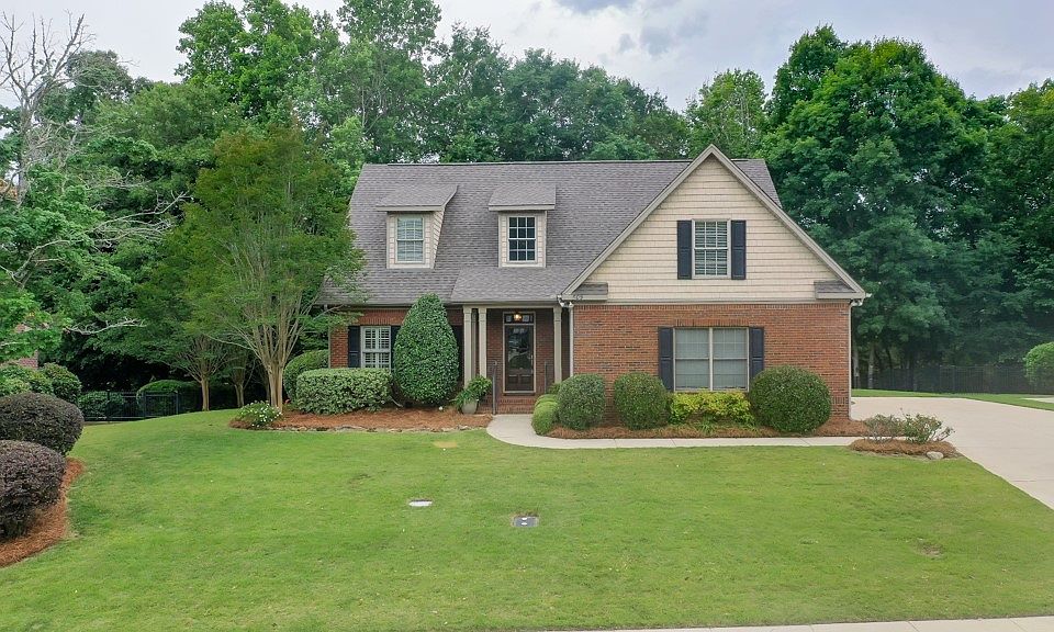 1st image of 809 Madeline Ln
