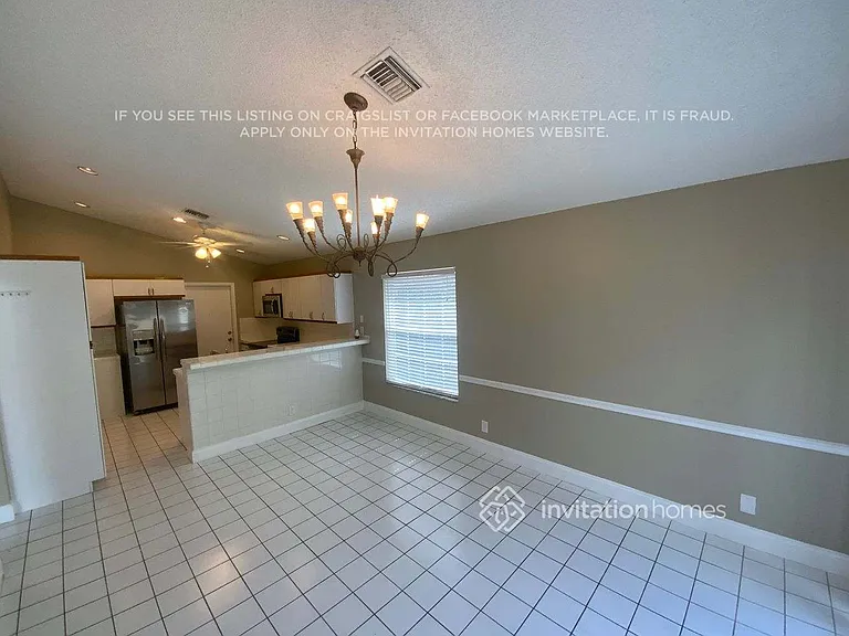 1320 SW 18th St — Photo 4