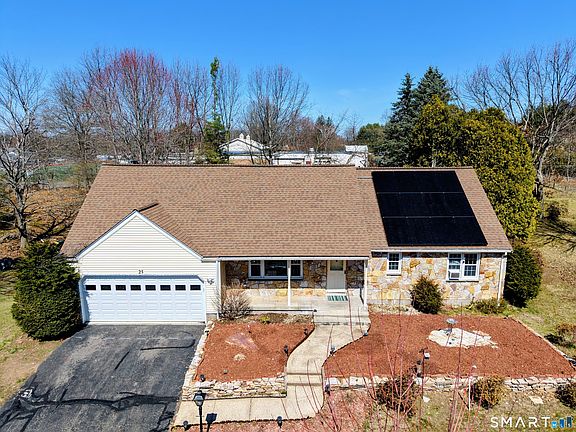 2nd image of 25 Hampshire Drive