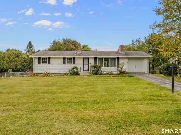 3 Hilltop Ter, Waterford, CT 06385