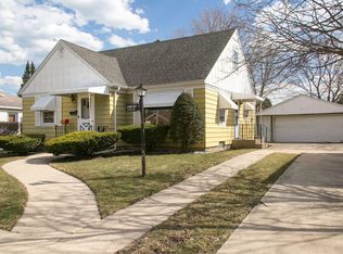 2329 Bate St, Racine, WI 53403