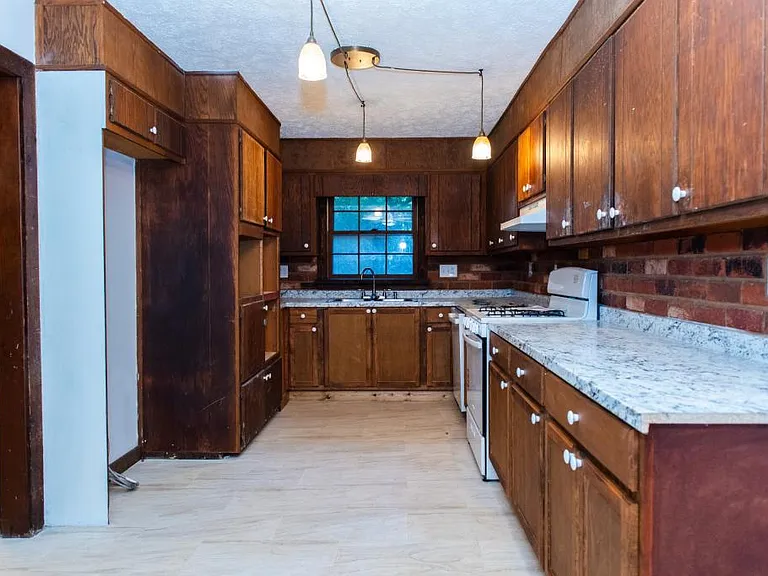 8288 Webb Rd — Photo 7