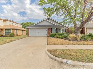 1714 Stoneway Dr, Grapevine, TX 76051
