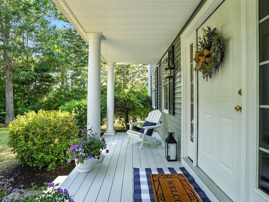 18 Highview Rd, Plymouth, MA 02360