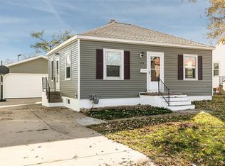 744 30th St SE, Cedar Rapids, IA 52403