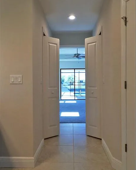 815 SW 11th Ct — Photo 18