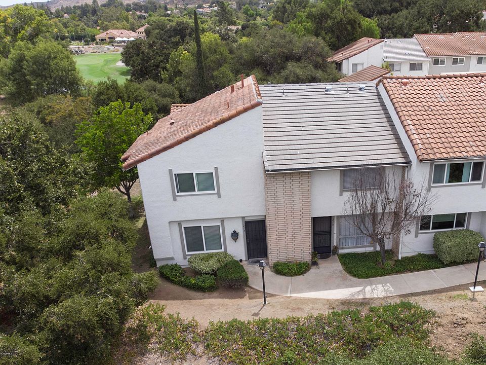 1st image of 215 Green Heath Pl