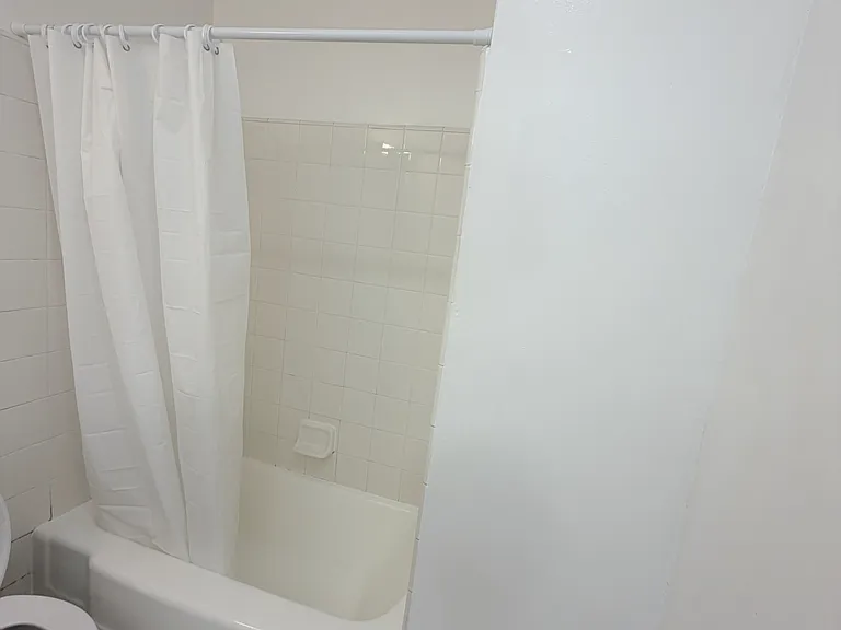 820 W Gardena Blvd #6 — Photo 5