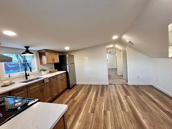 5th image of 210 E Canal St APT A