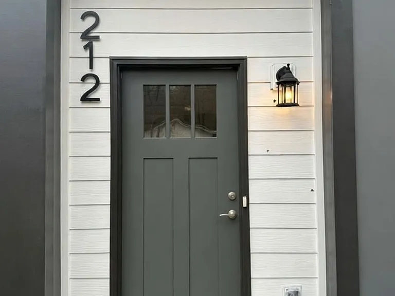 212 Nelson Ave — Photo 2