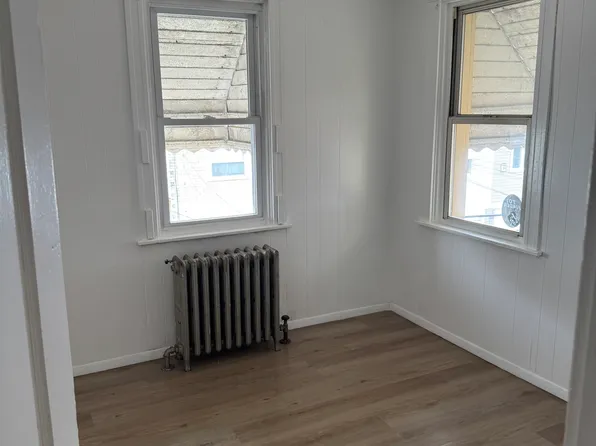 426 Woodcliffe Rd, Upper Darby, PA 19082