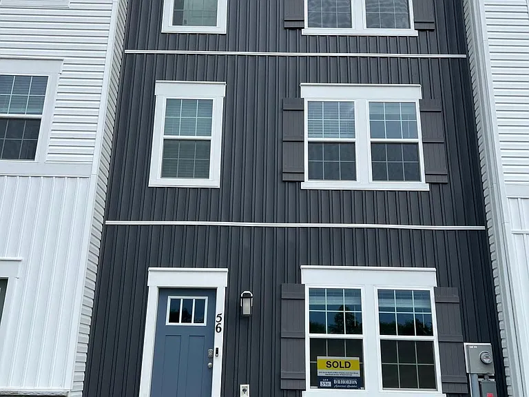 56 Aloma St — Photo 1