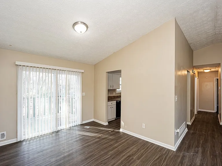 6985 Smoke Ridge Dr — Photo 7
