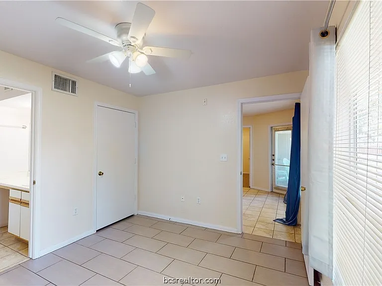 529 Sw Pkwy #102 — Photo 18