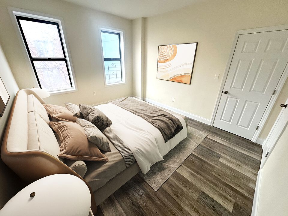 2nd image of 3030 Valentine Ave #5F