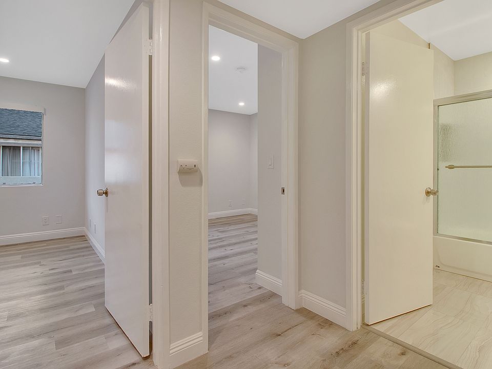 1st image of 501 Pacific St #509
