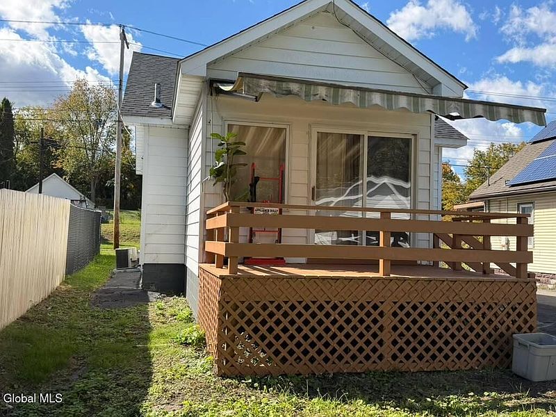 4th image of 419 Anthony Street