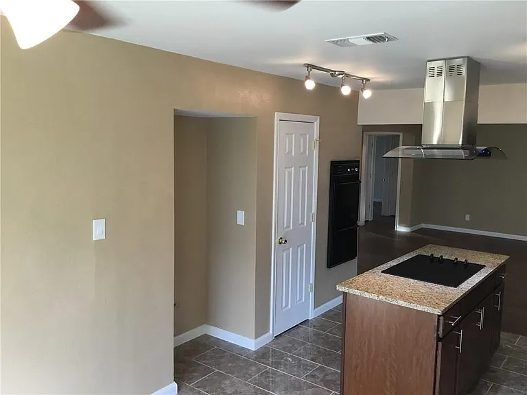 5813 Bobbie Ln — Photo 16