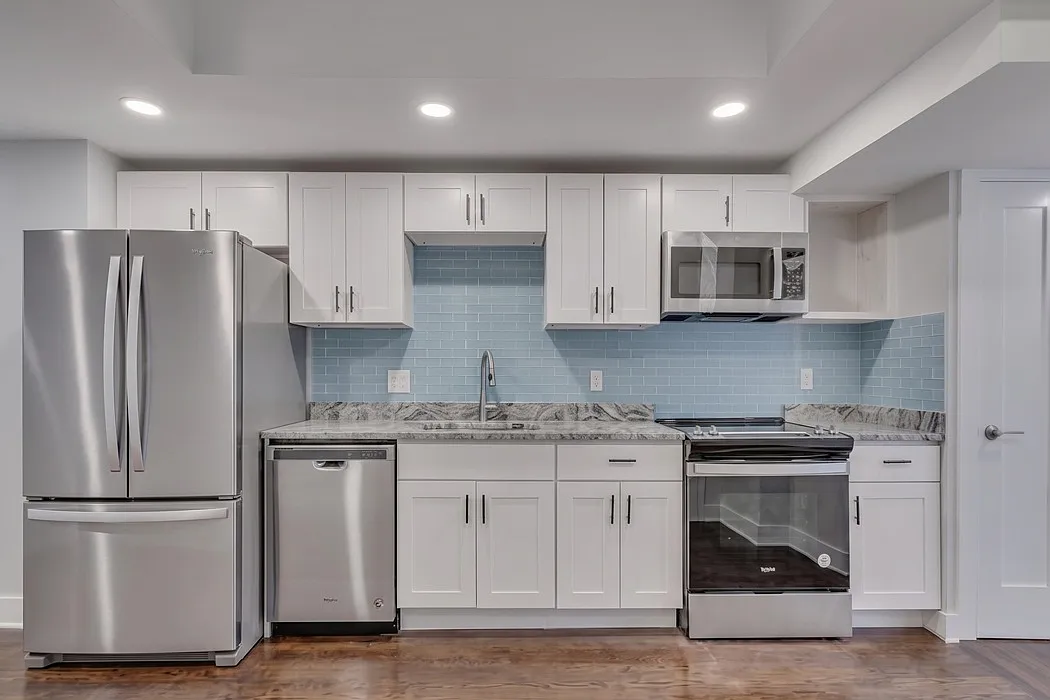 2 bed, 950 sqft, $2,497 — Photo 1