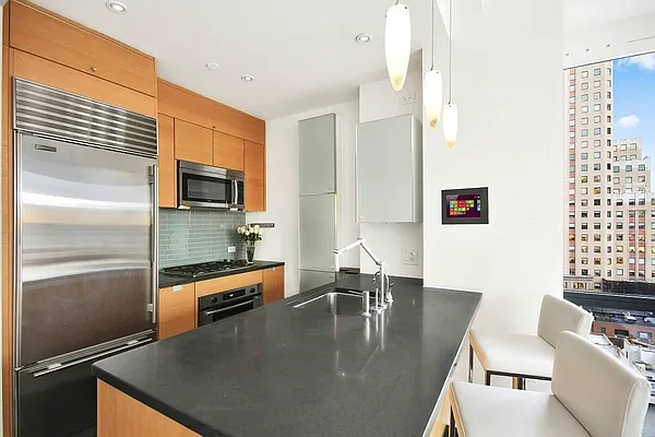 Rented by Keller Williams NYC | media 10
