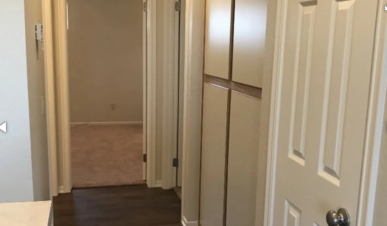 2 bed, 1000 sqft, $2,250 — Photo 3