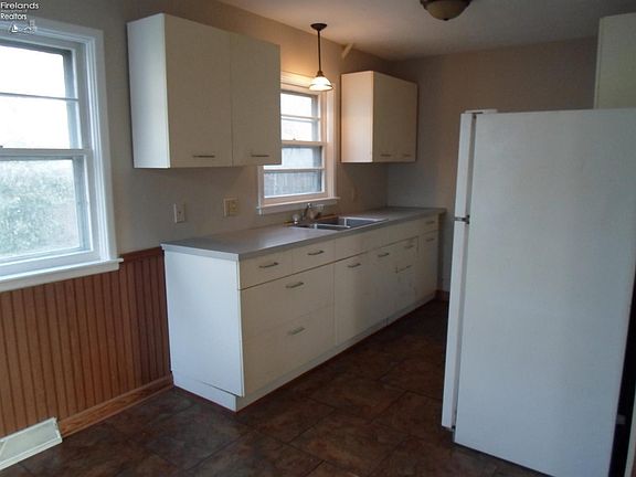4th image of 2232 Karl Ann Dr