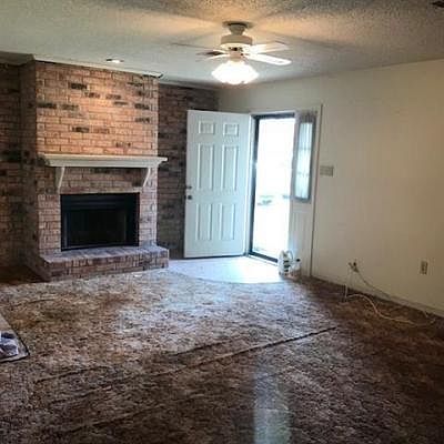2nd image of 1544 Savannah Dr #3