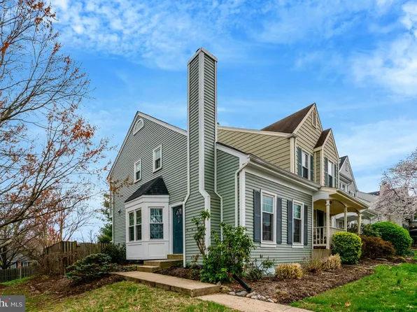 6477 Brick Hearth Ct, Alexandria, VA 22306